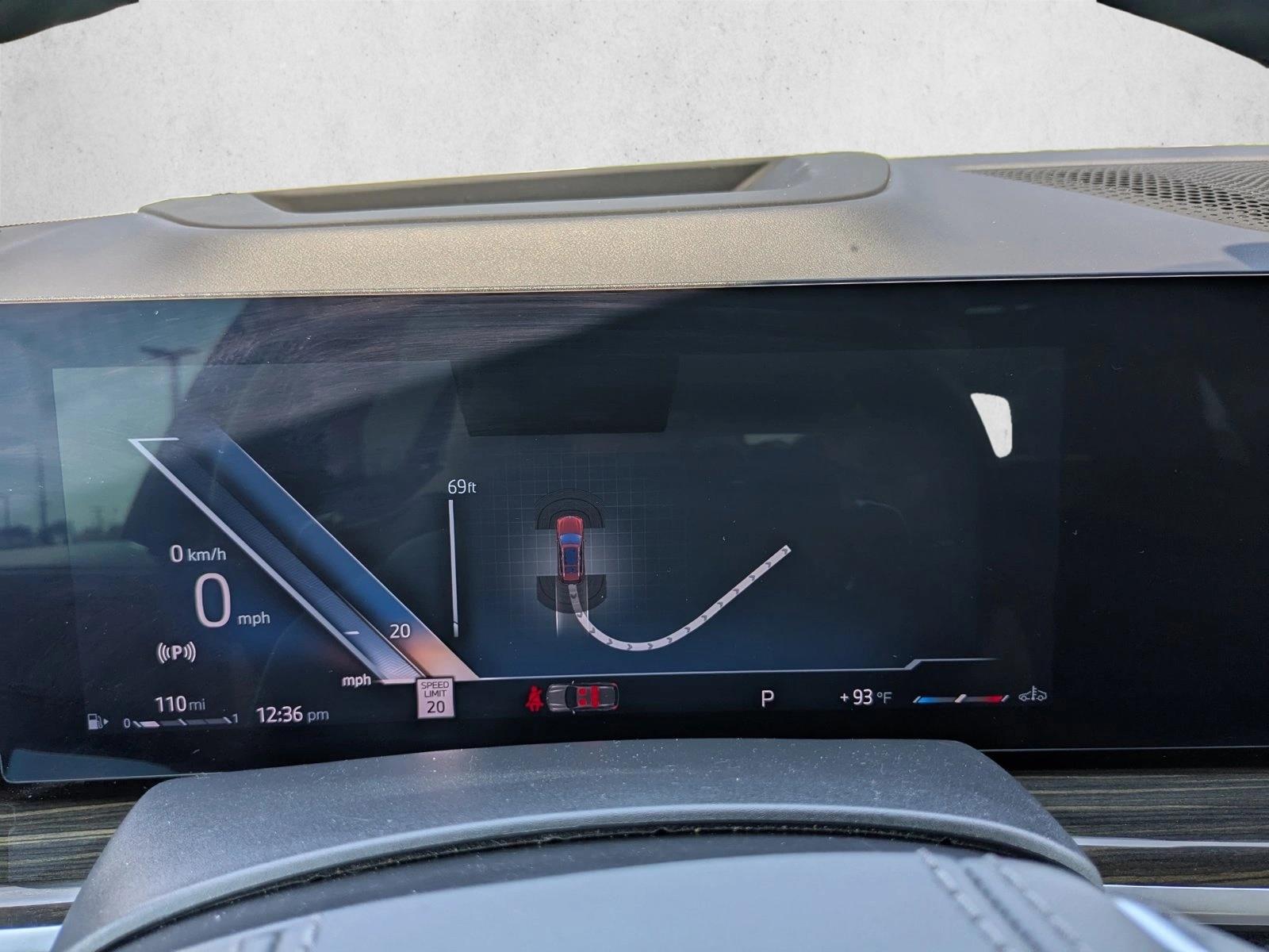 2024 BMW X7 - Image 10