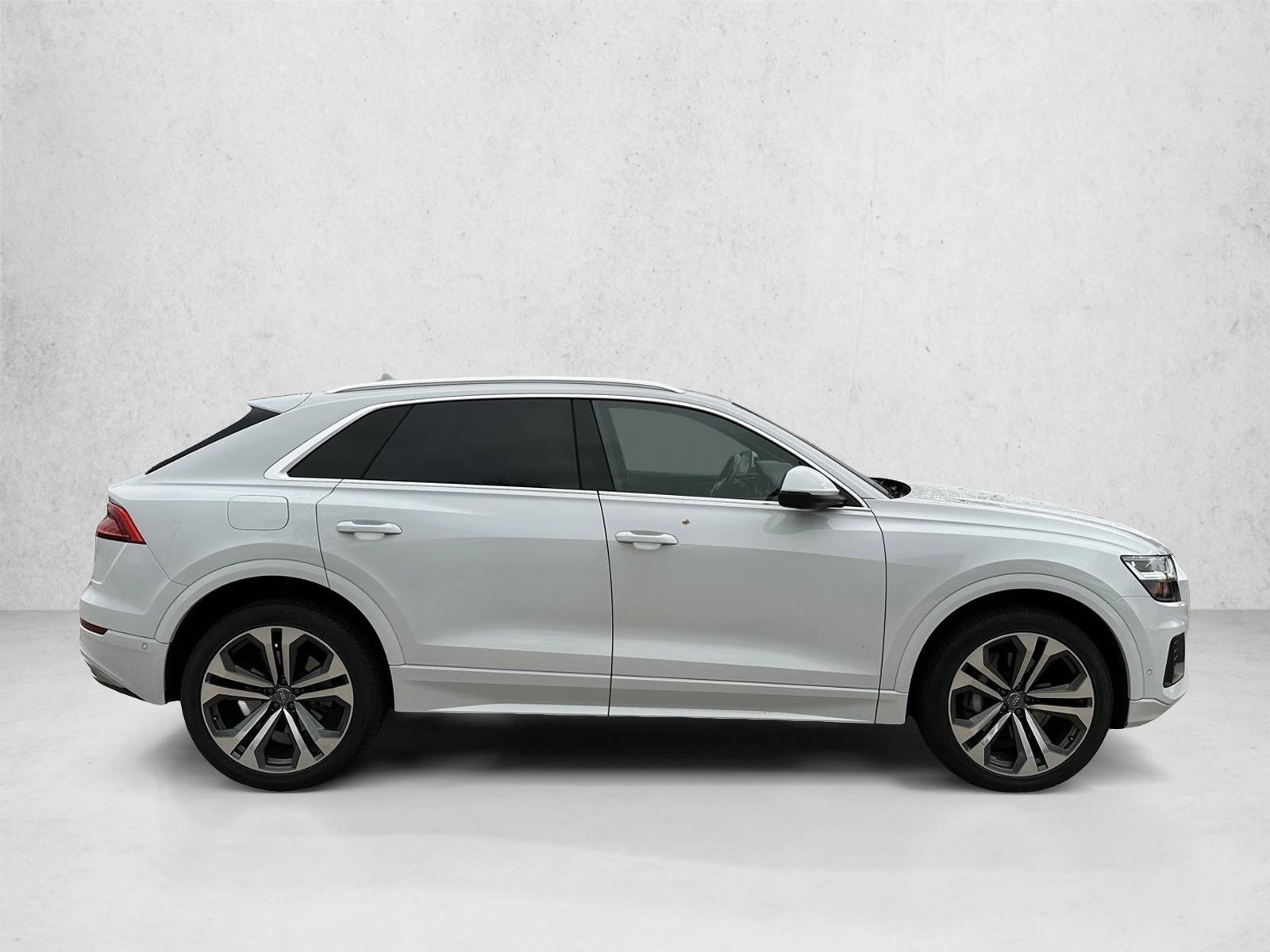 2020 Audi Q8 55 Premium photo 4