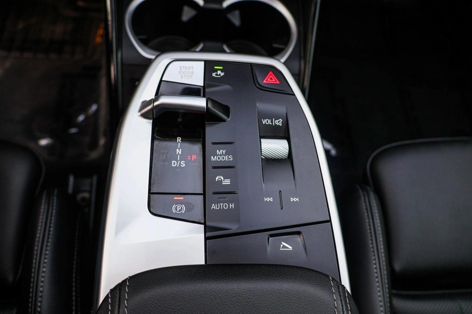 2025 BMW X1 - Image 20