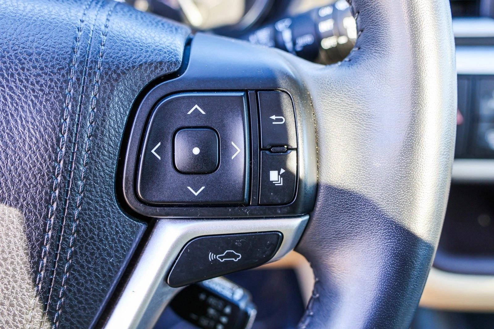 2016 TOYOTA HIGHLANDER - Image 16