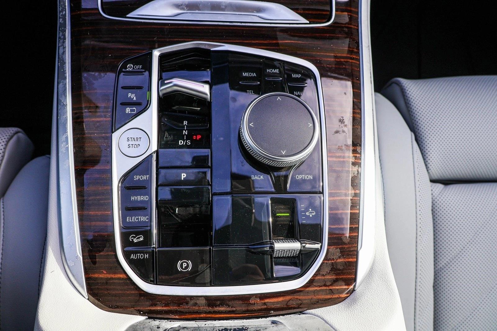 2025 BMW X5 - Image 18