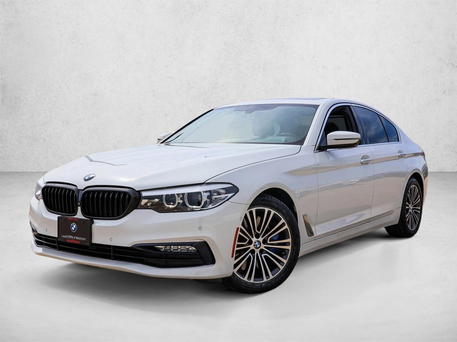 2018 BMW 5 Series 540i xDrive Sedan's photo