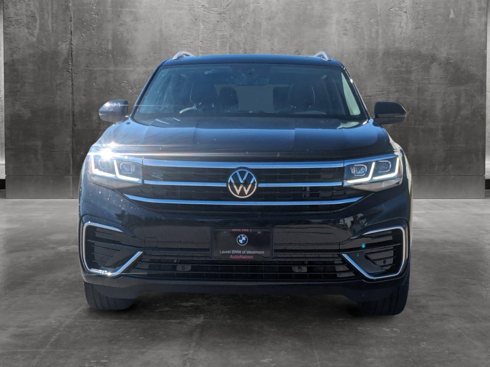 Used 2022 Volkswagen Atlas SEL R-Line with VIN 1V2AR2CA4NC518983 for sale in Westmont, IL