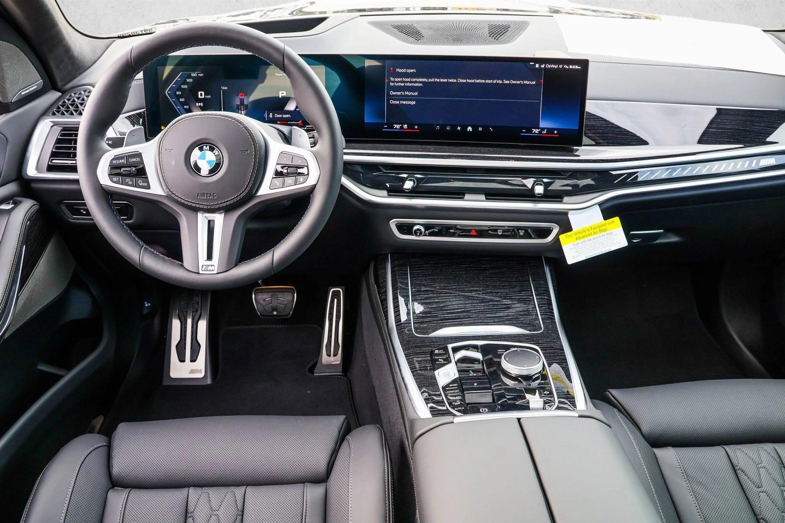 2025 BMW X7 - Image 22