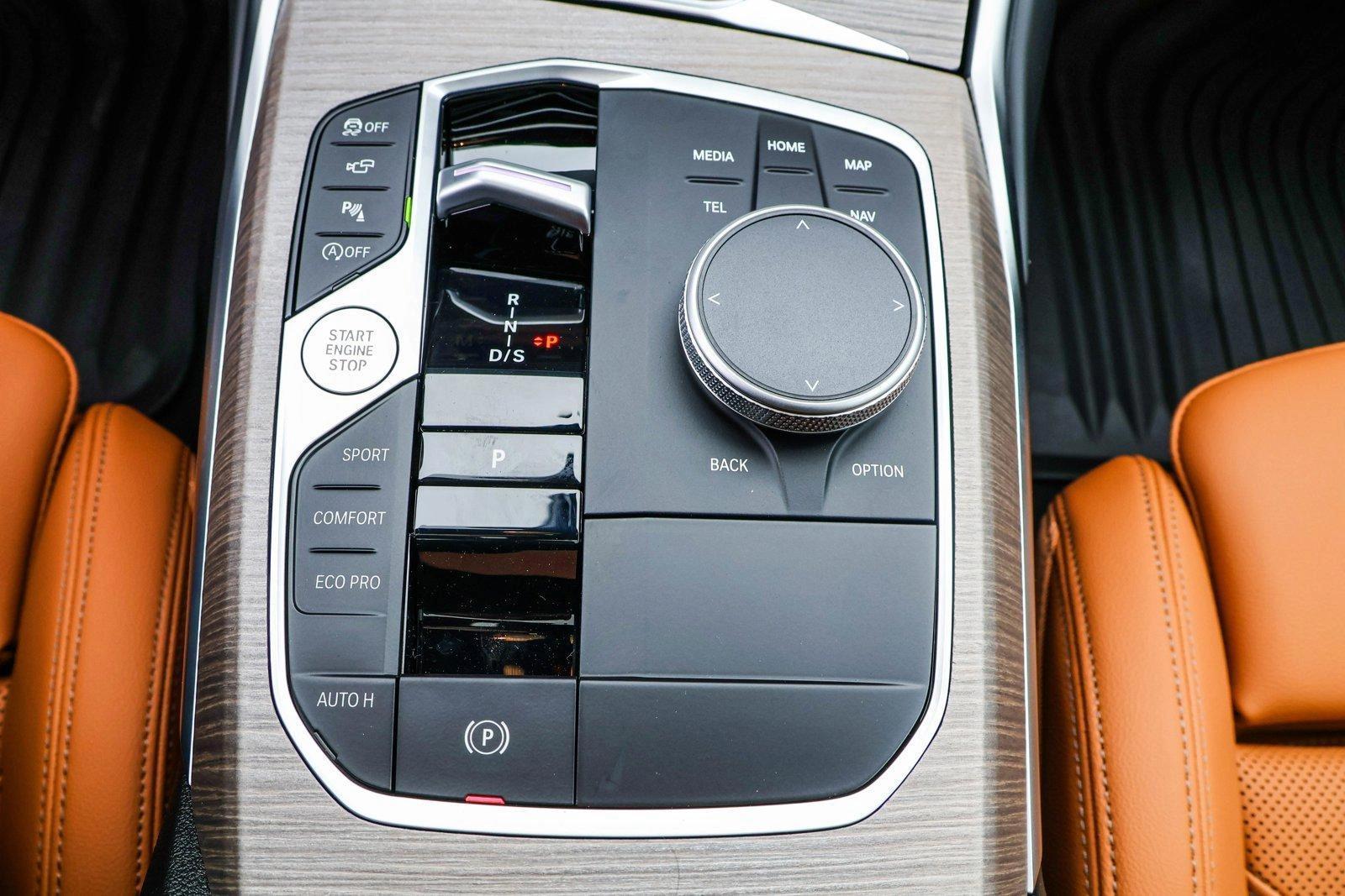 2025 BMW 330I - Image 19