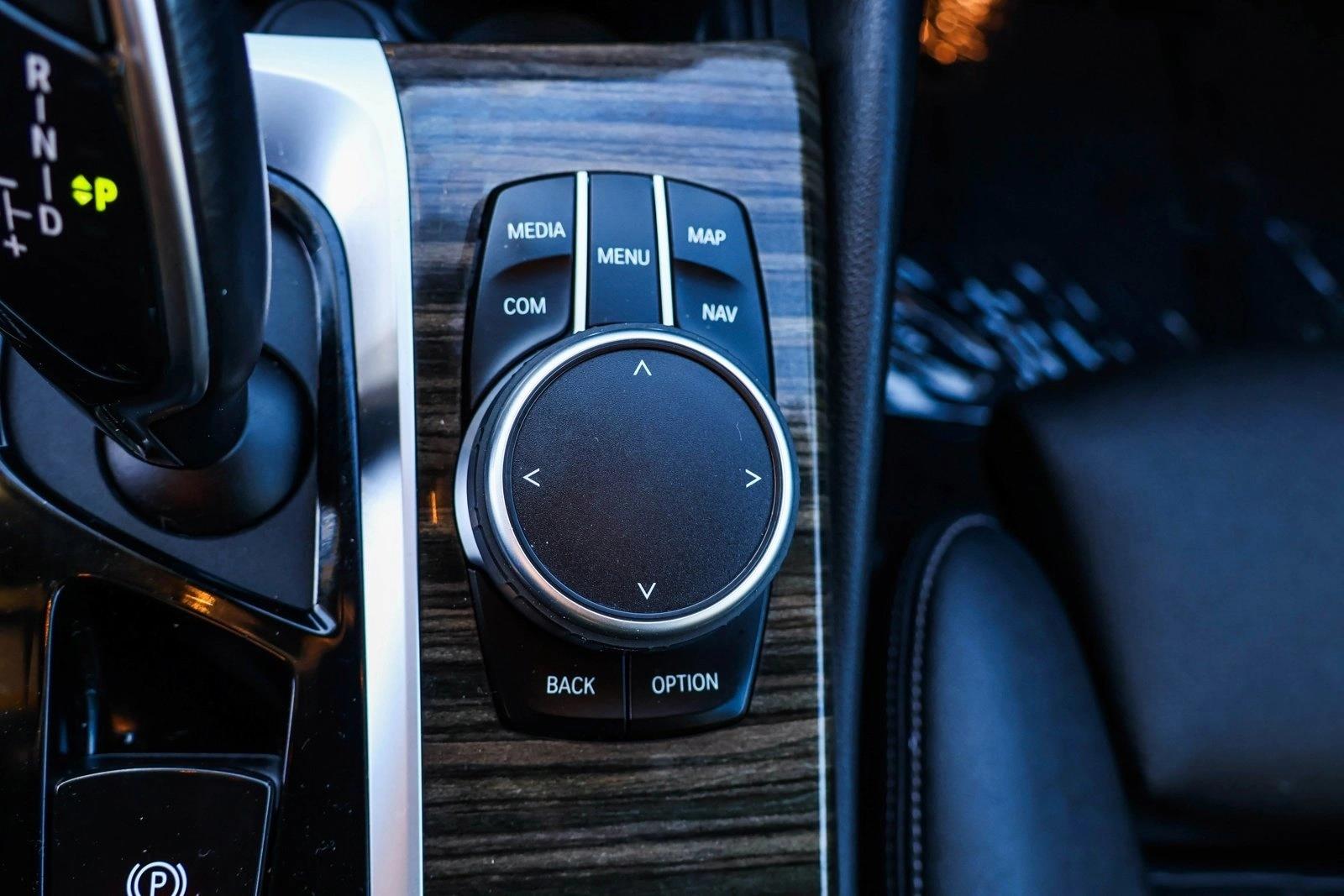 2022 BMW 530I - Image 22