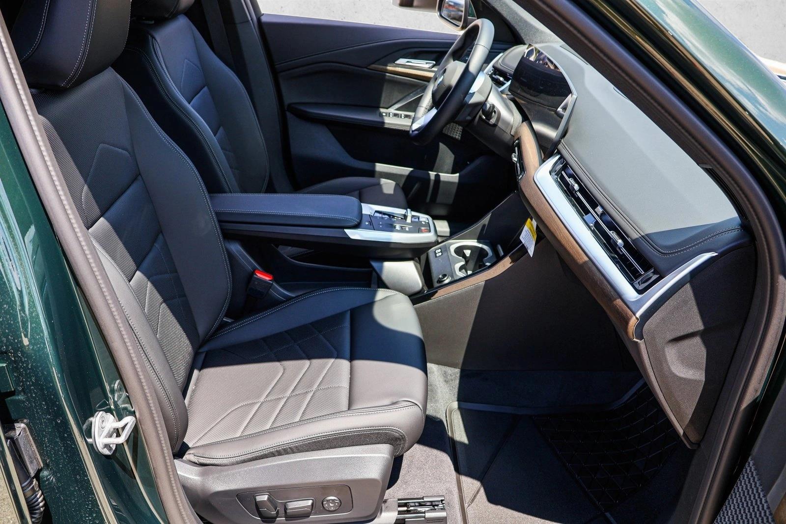 2025 BMW X1 28i - Photo 25