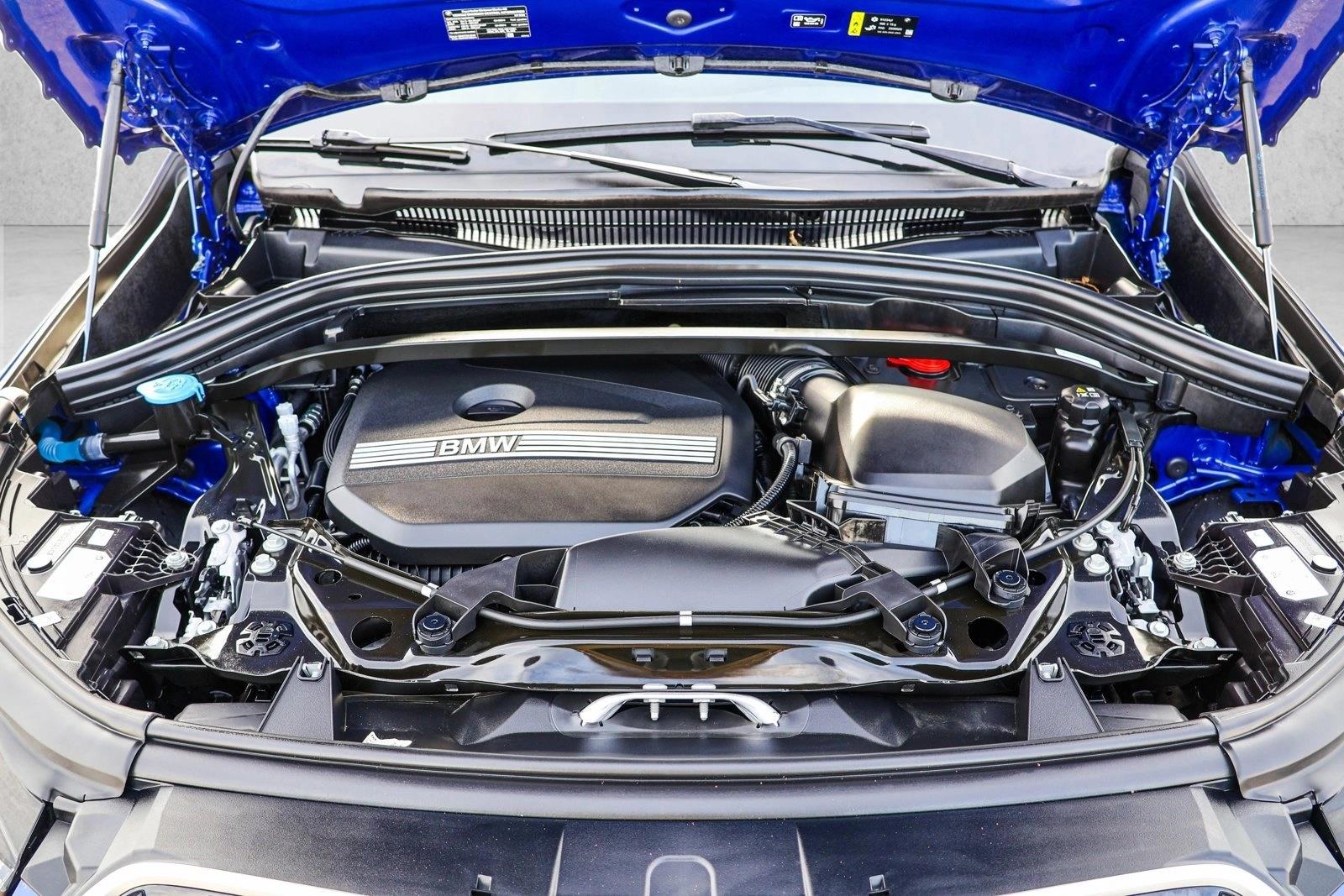 2025 BMW X1 - Image 25