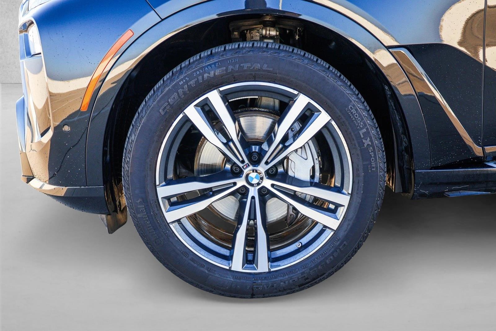 2025 BMW X7 - Image 9