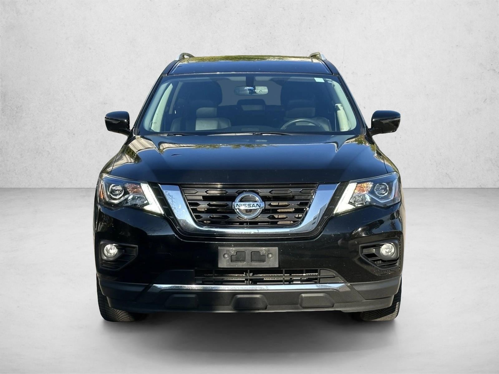 Used 2017 Nissan Pathfinder Platinum with VIN 5N1DR2MM6HC659884 for sale in Westmont, IL