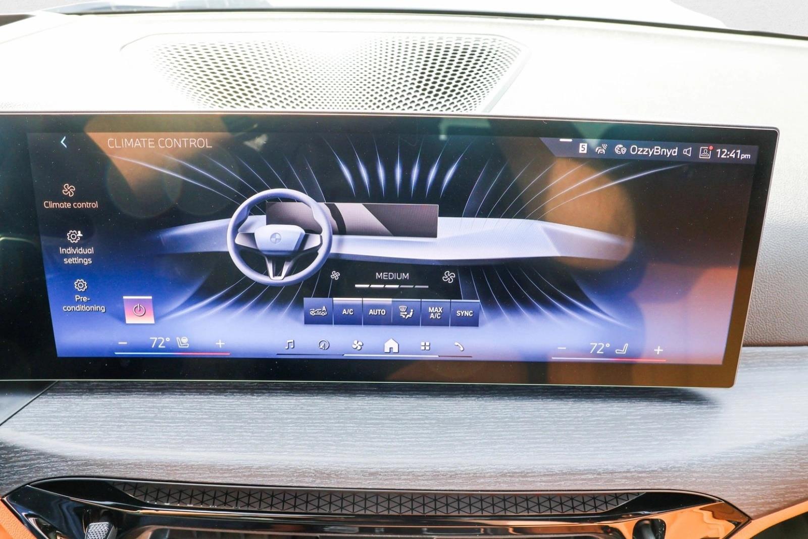 2025 BMW 330I - Image 18