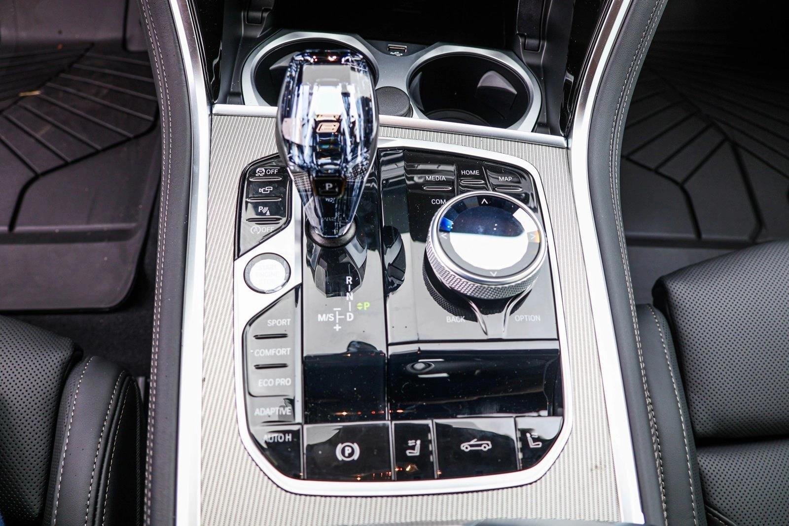 2026 BMW 8 Series 840i - Photo 16