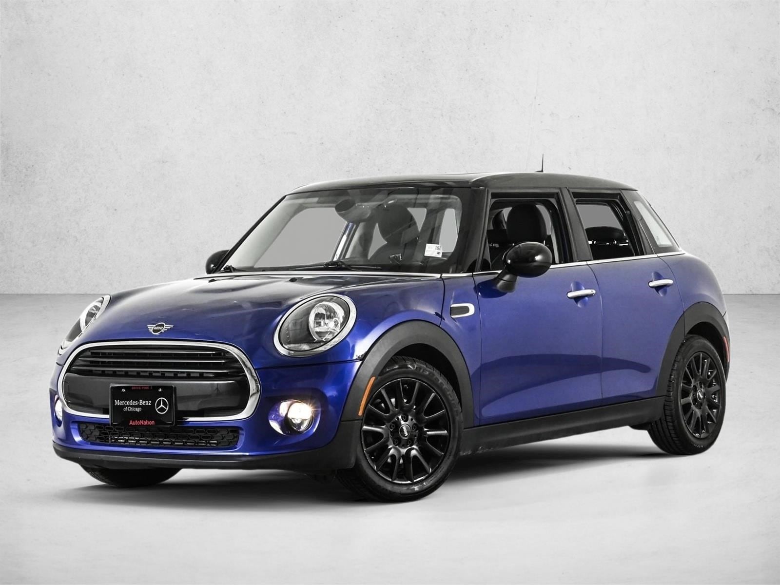 2019 MINI Hardtop Cooper Signature's photo