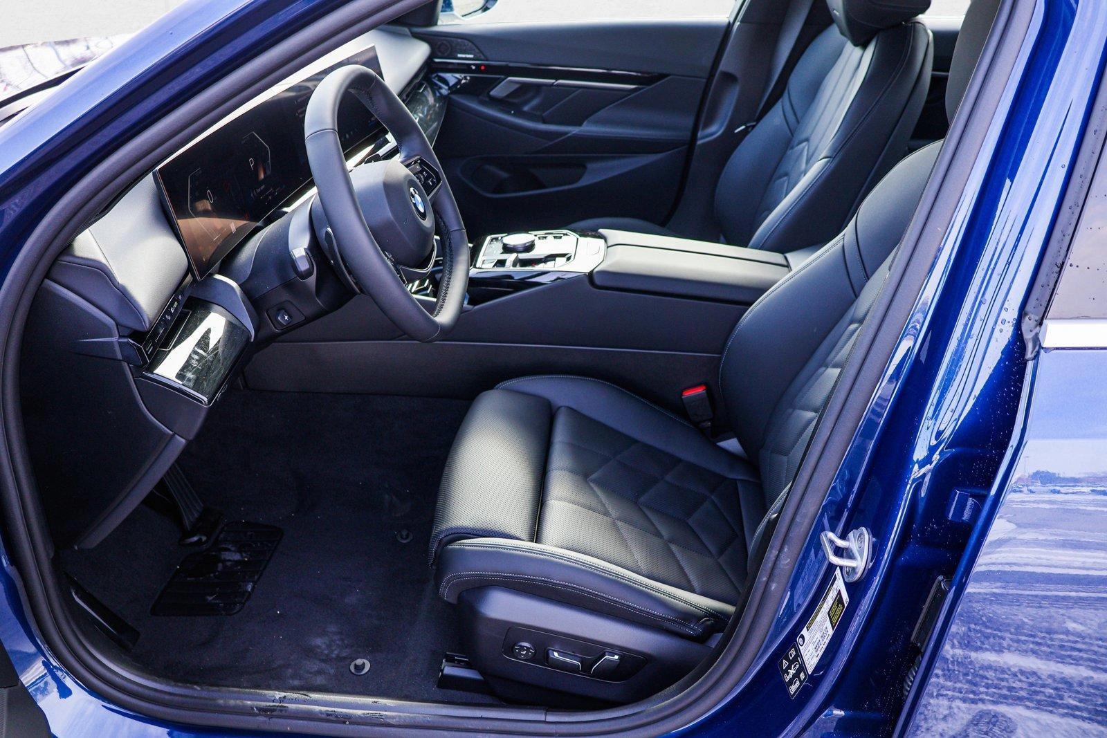 2025 BMW 530I - Image 12