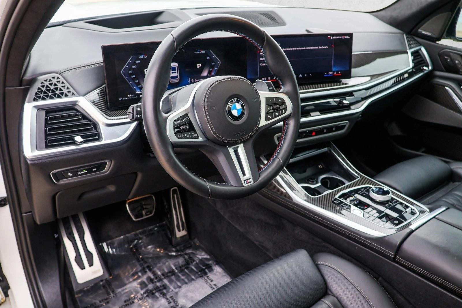 2025 BMW X7 - Image 10