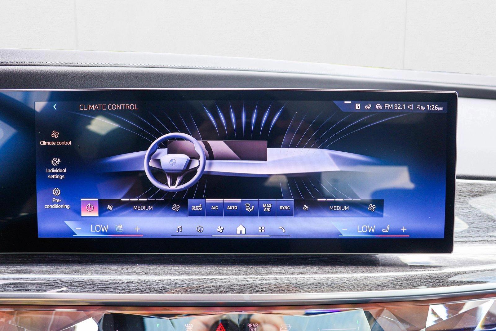 2025 BMW 7 Series 760i - Photo 18