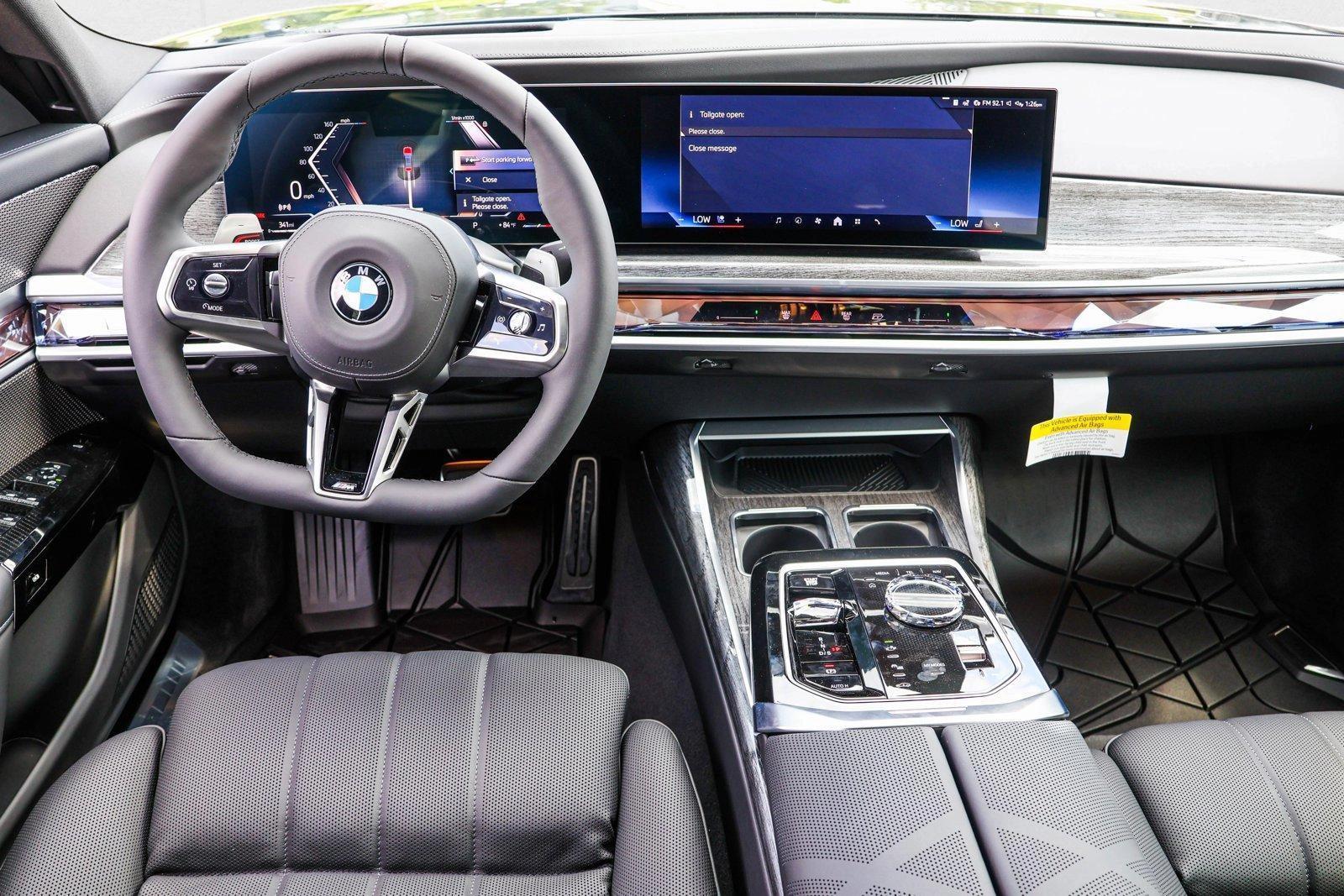 2025 BMW 7 Series 760i - Photo 22