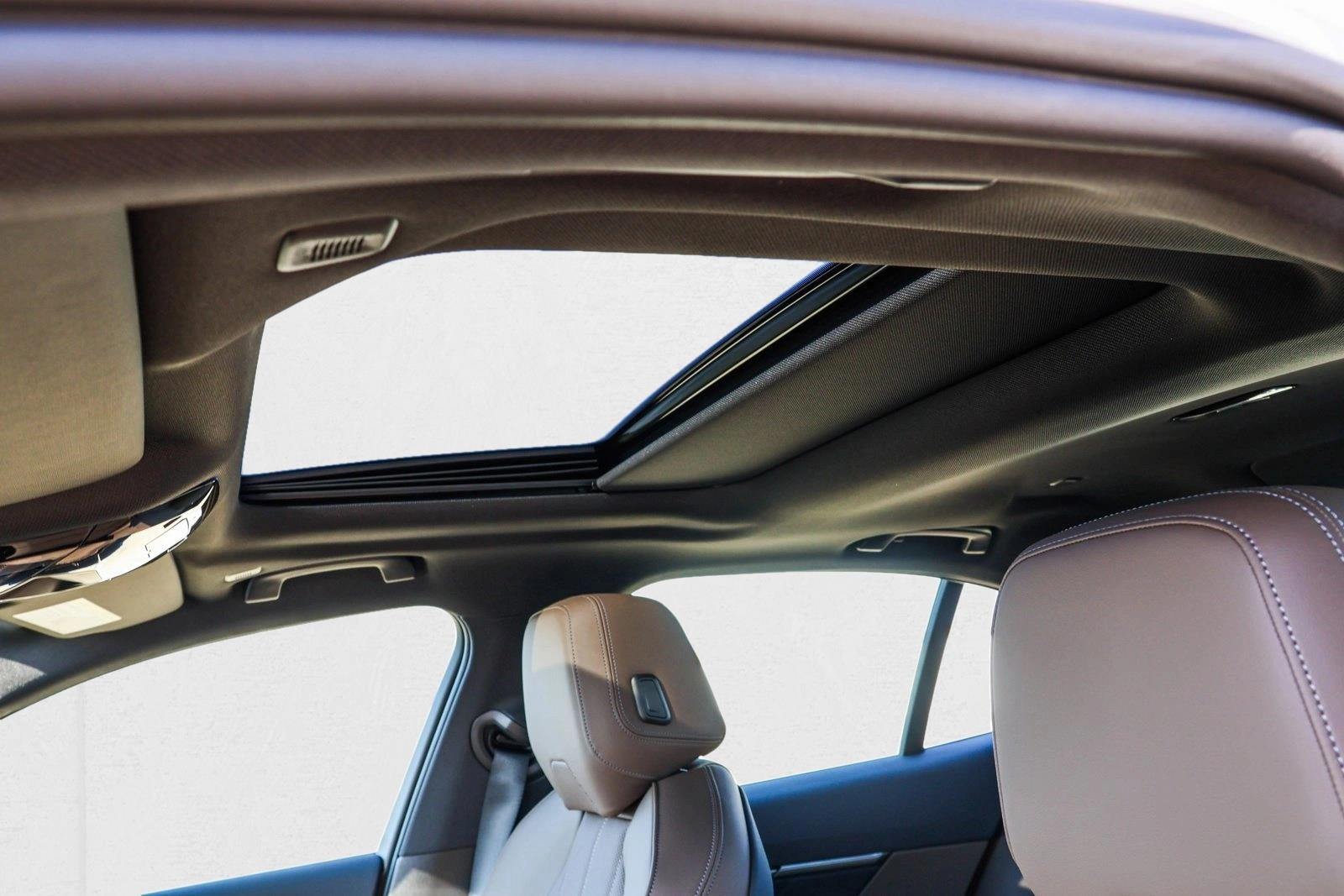 2025 BMW 530I - Image 11