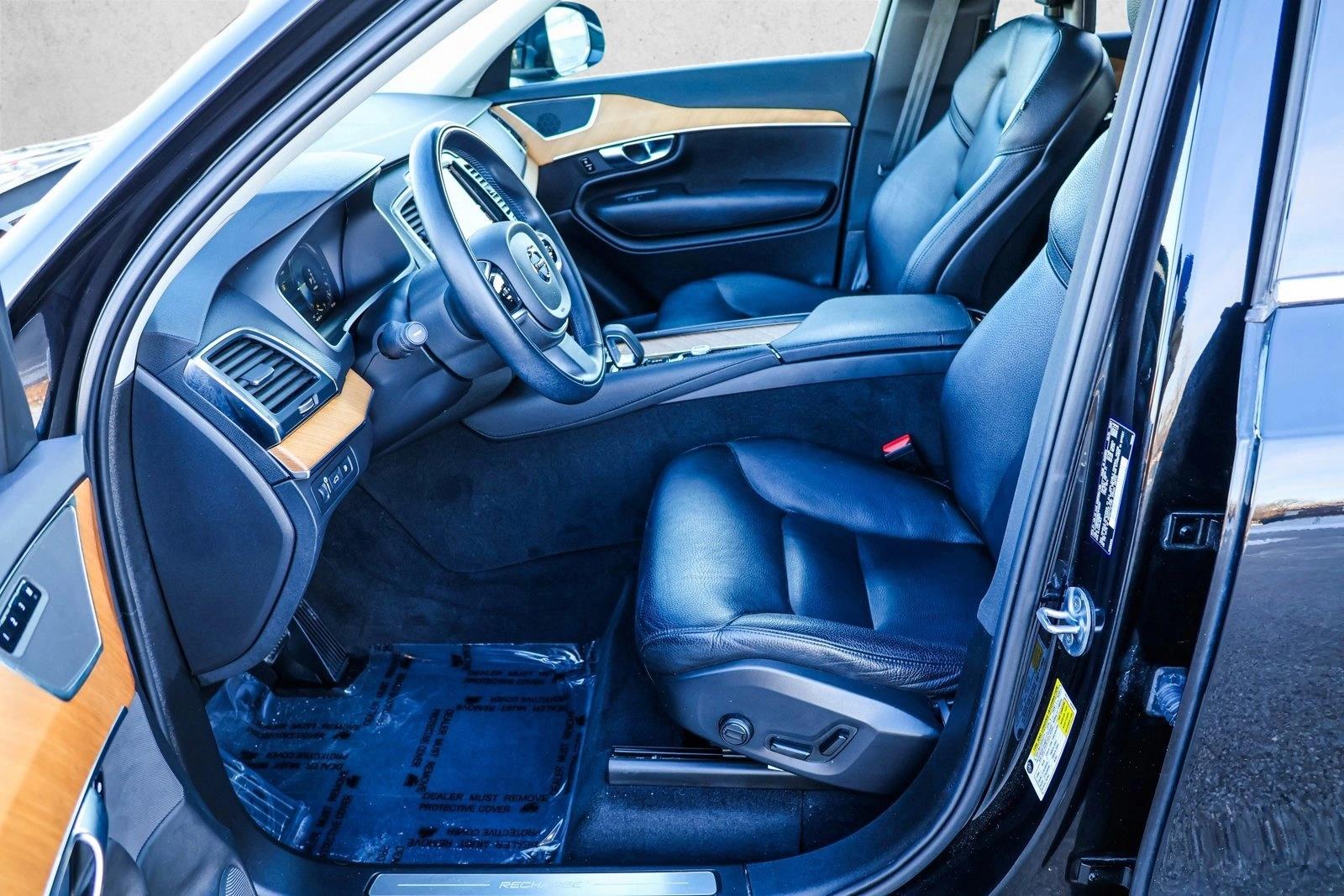 2022 VOLVO XC90 - Image 12