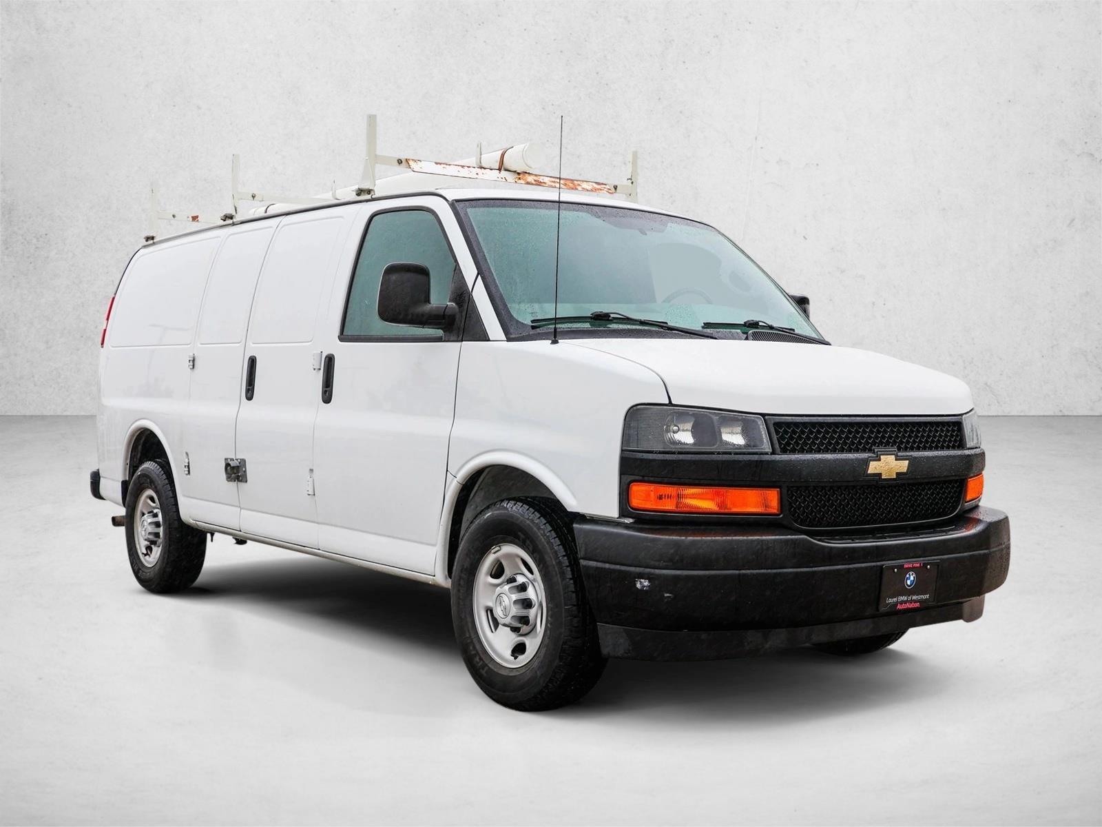 2018 Chevrolet Express 2500 Work Cargo Van photo 3