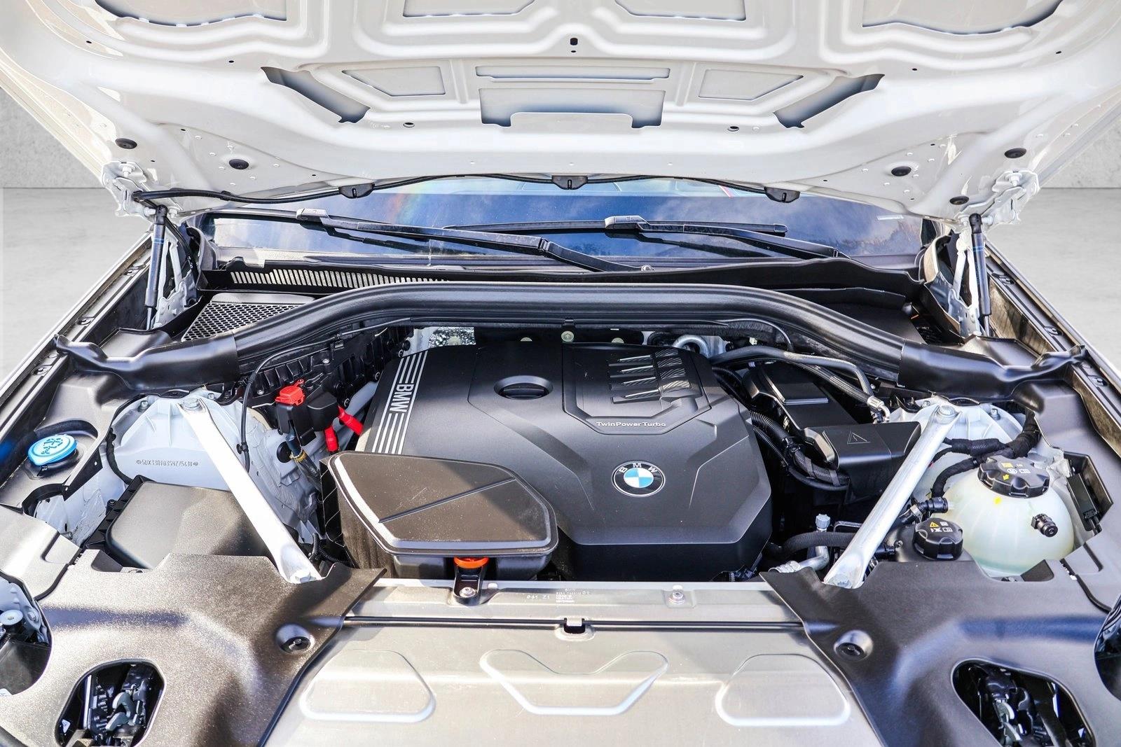 2025 BMW X4 - Image 30