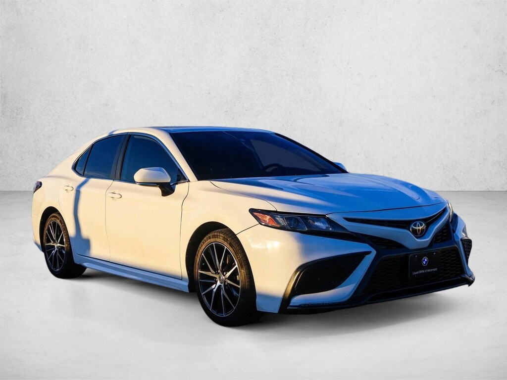 Used 2023 Toyota Camry SE Sedan