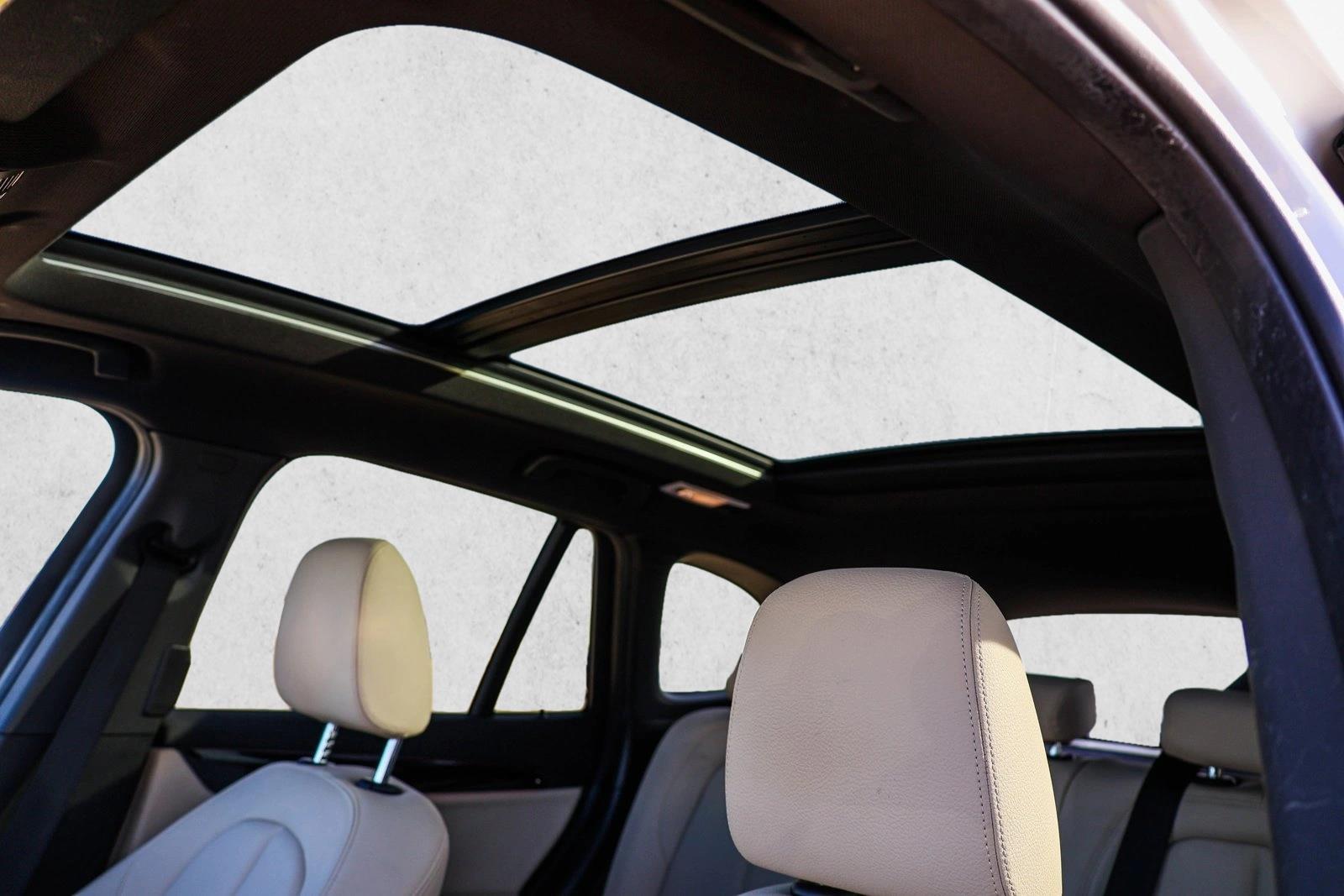 2021 BMW X1 - Image 11