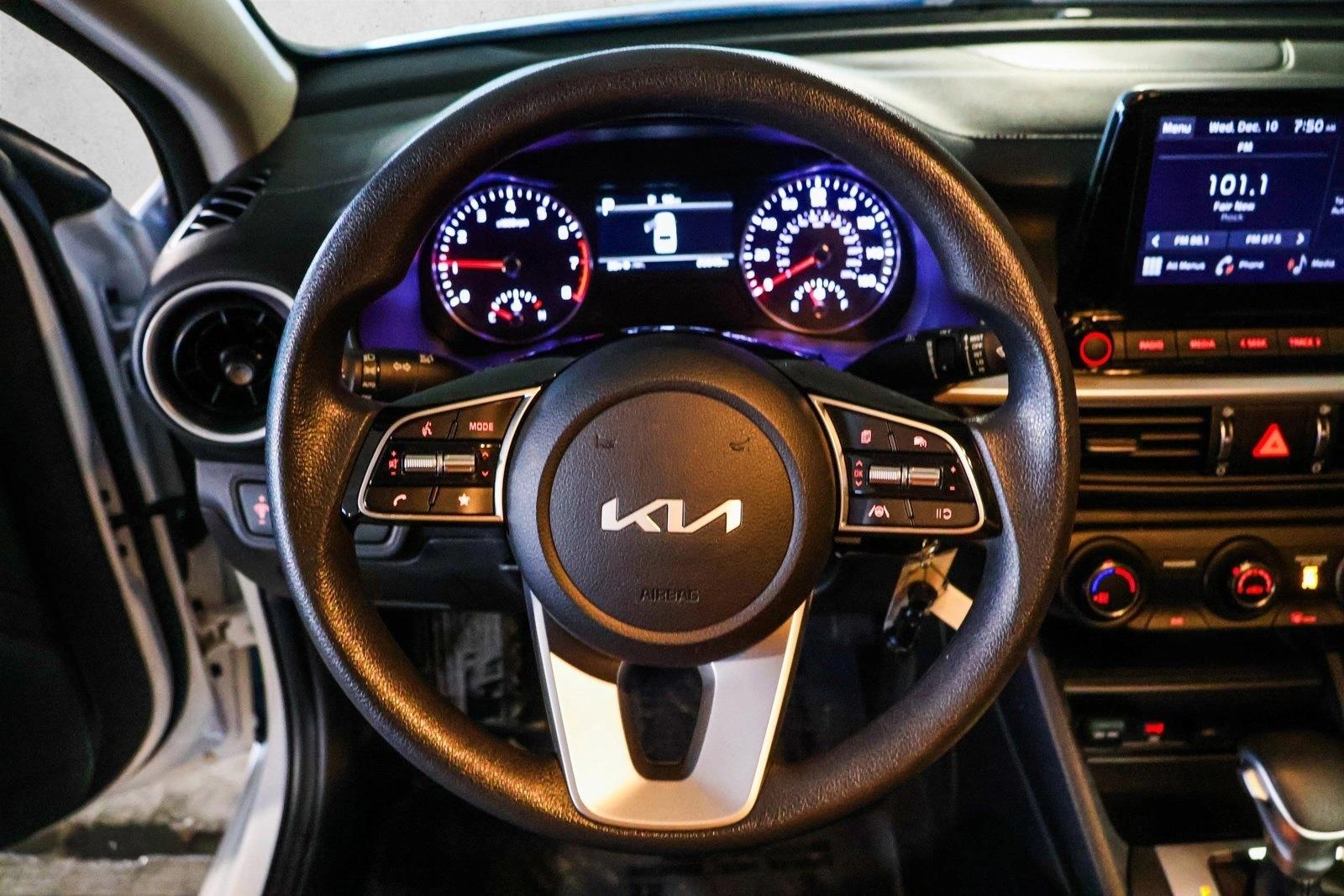 2024 KIA FORTE - Image 12