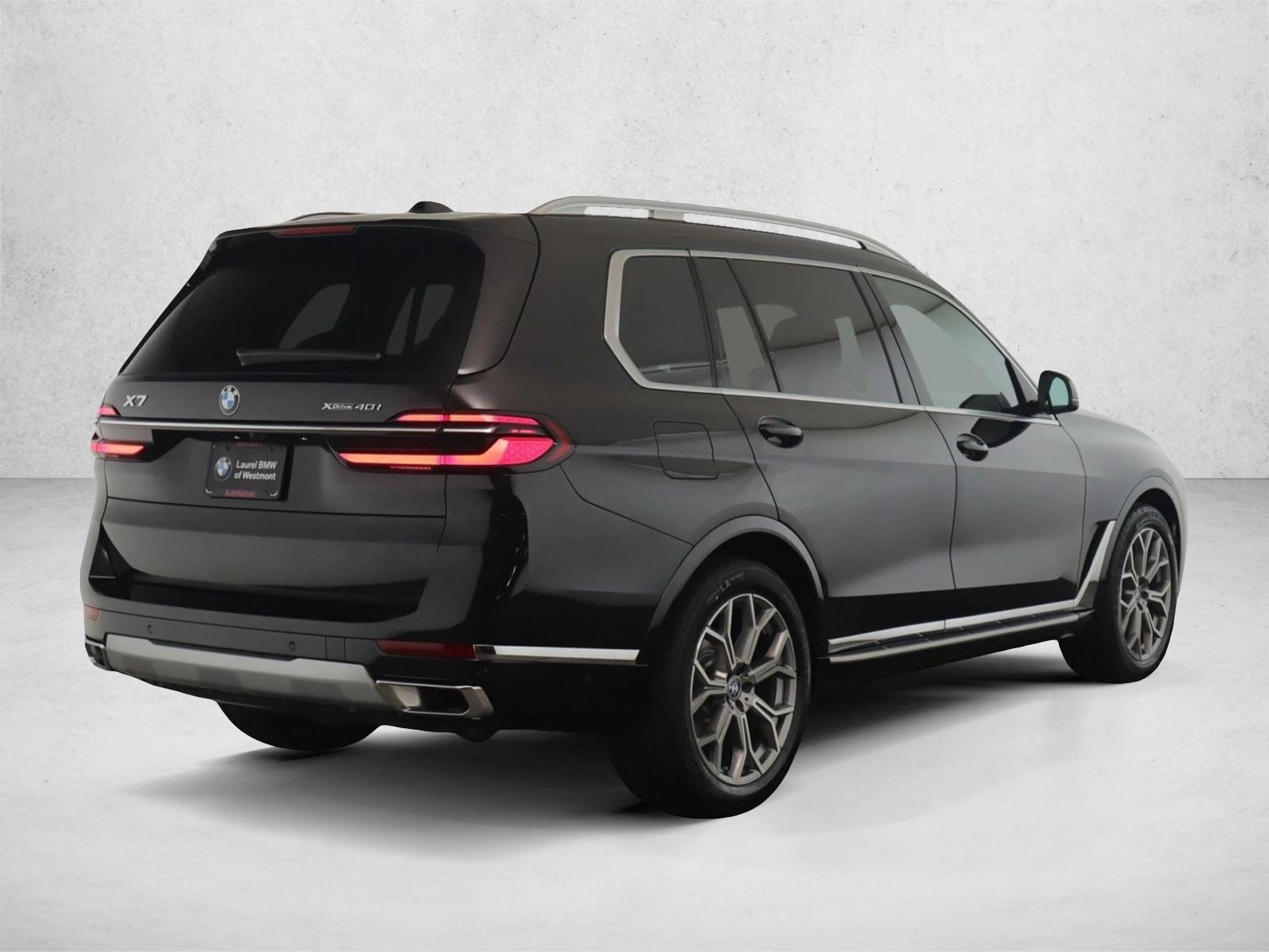 2025 BMW X7 - Image 5