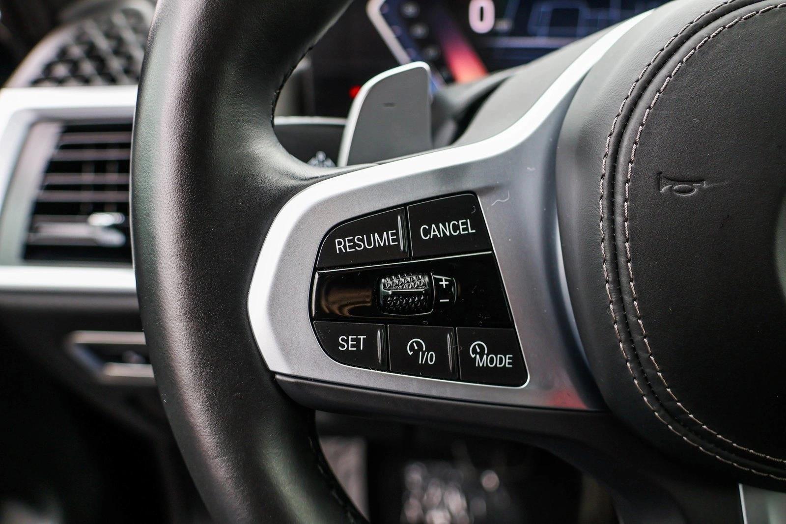 2025 BMW X7 - Image 14