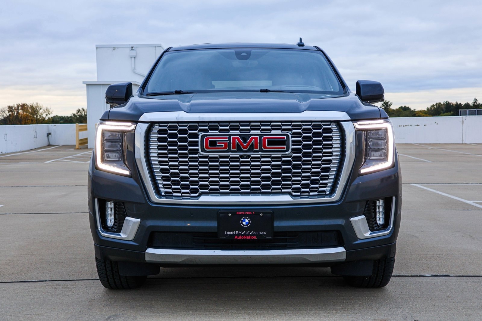 2021 GMC YUKON - Image 2