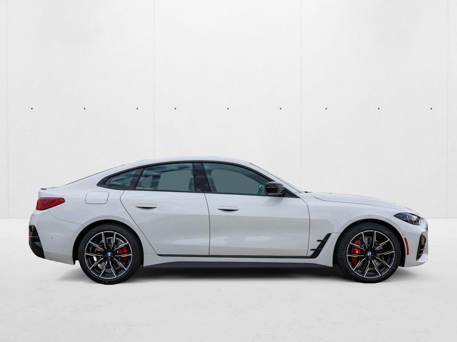 2025 BMW 430I - Image 4