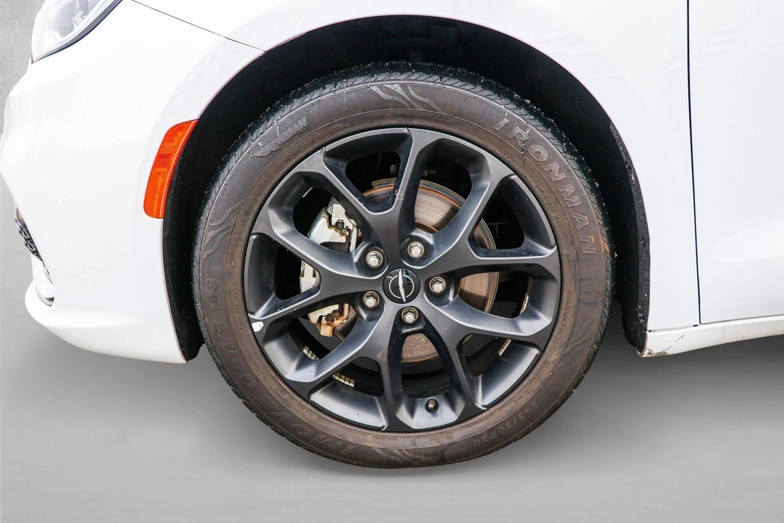 2025 CHRYSLER PACIFICA - Image 9