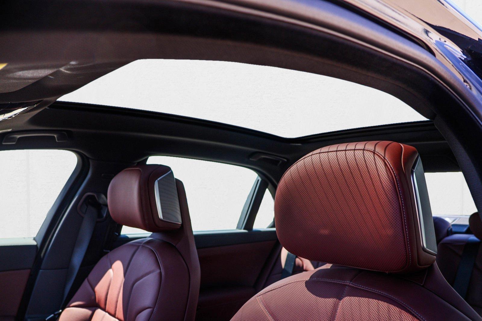 2025 BMW 7 Series 760i - Photo 11