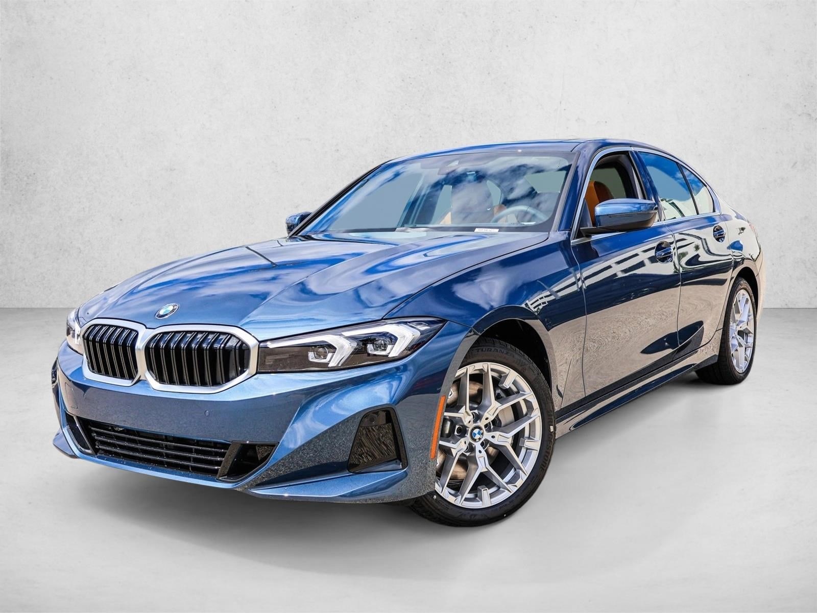 2025 BMW 3 Series 330i xDrive Sedan's photo