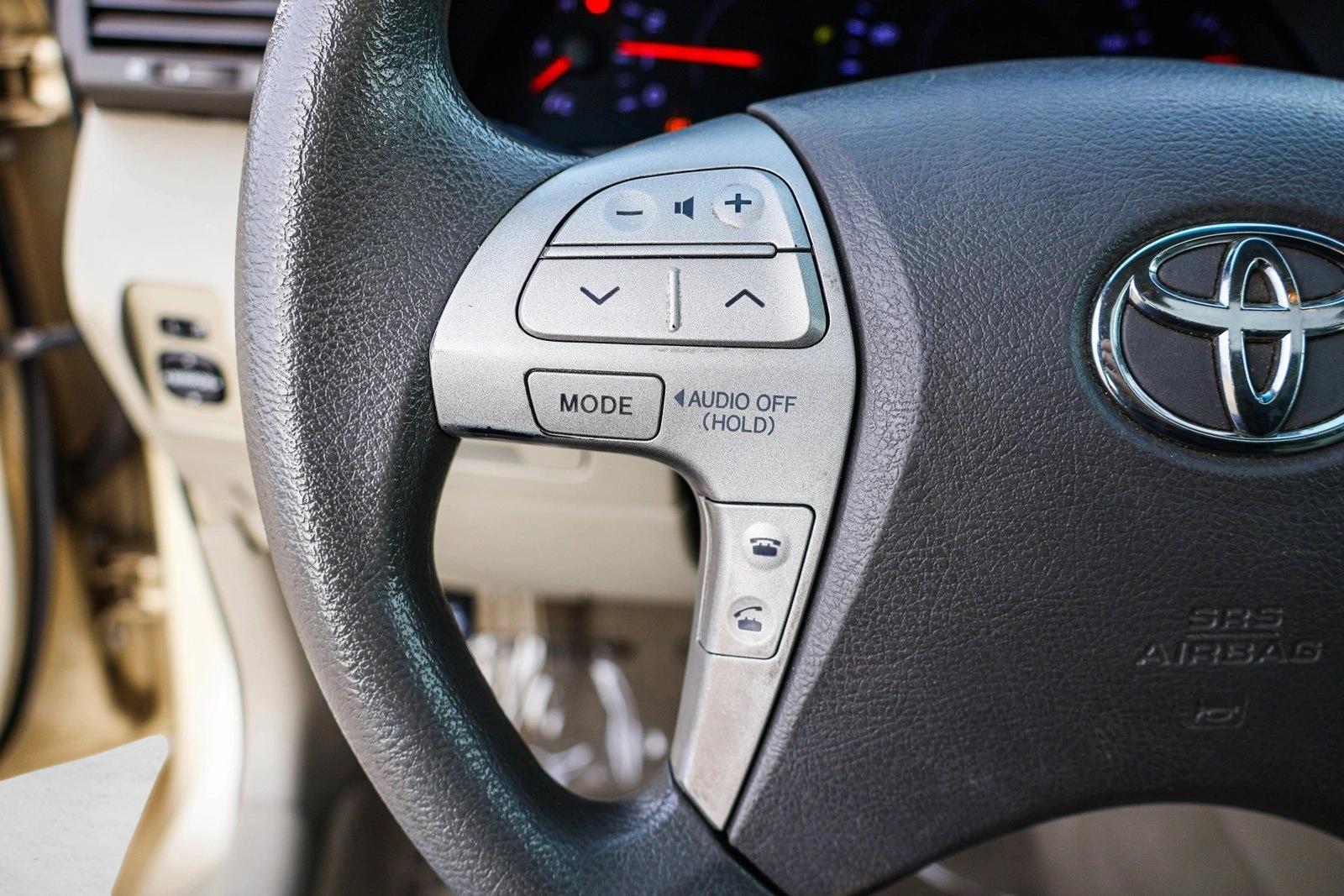 2010 TOYOTA CAMRY - Image 14