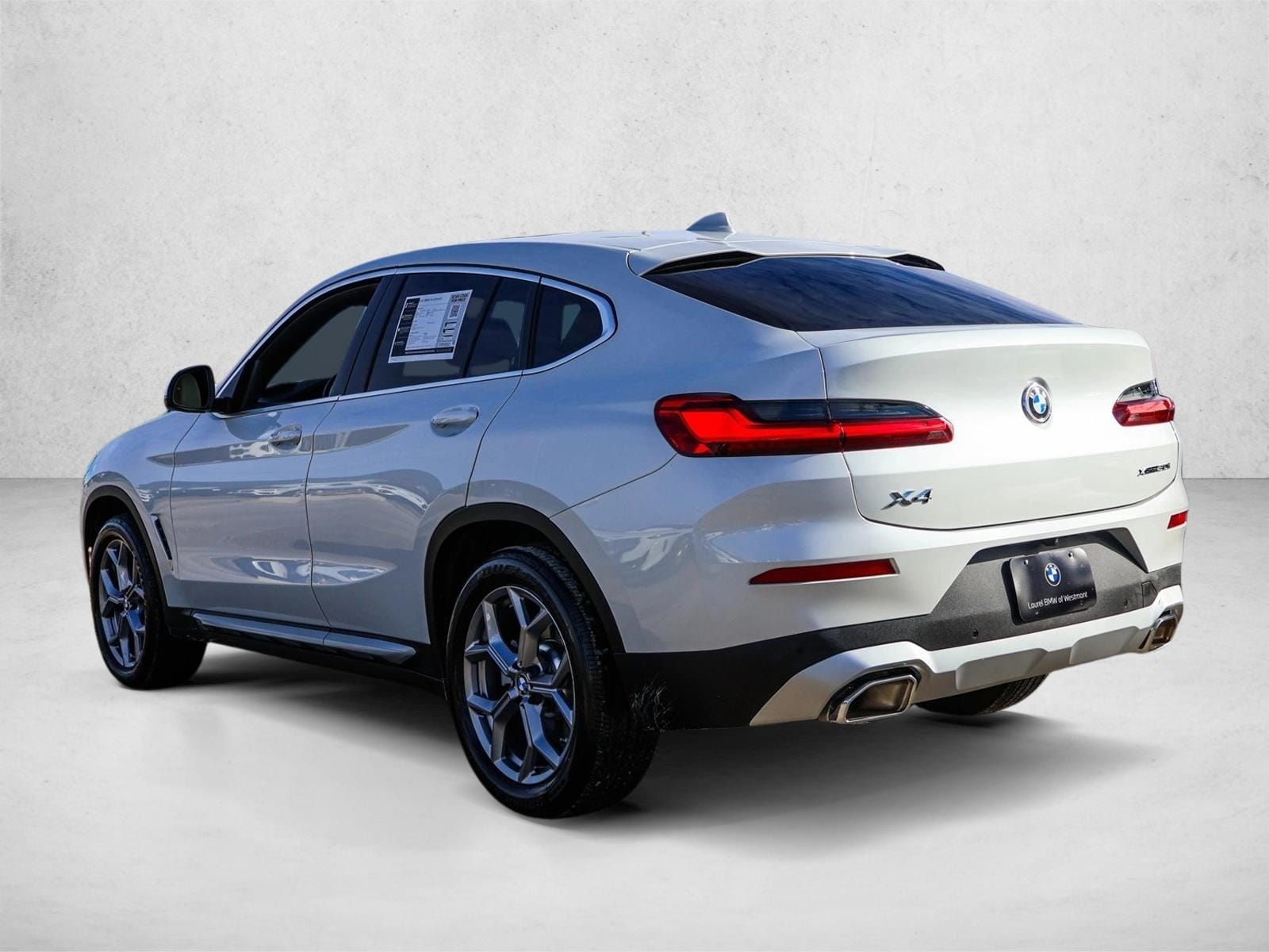2025 BMW X4 - Image 7
