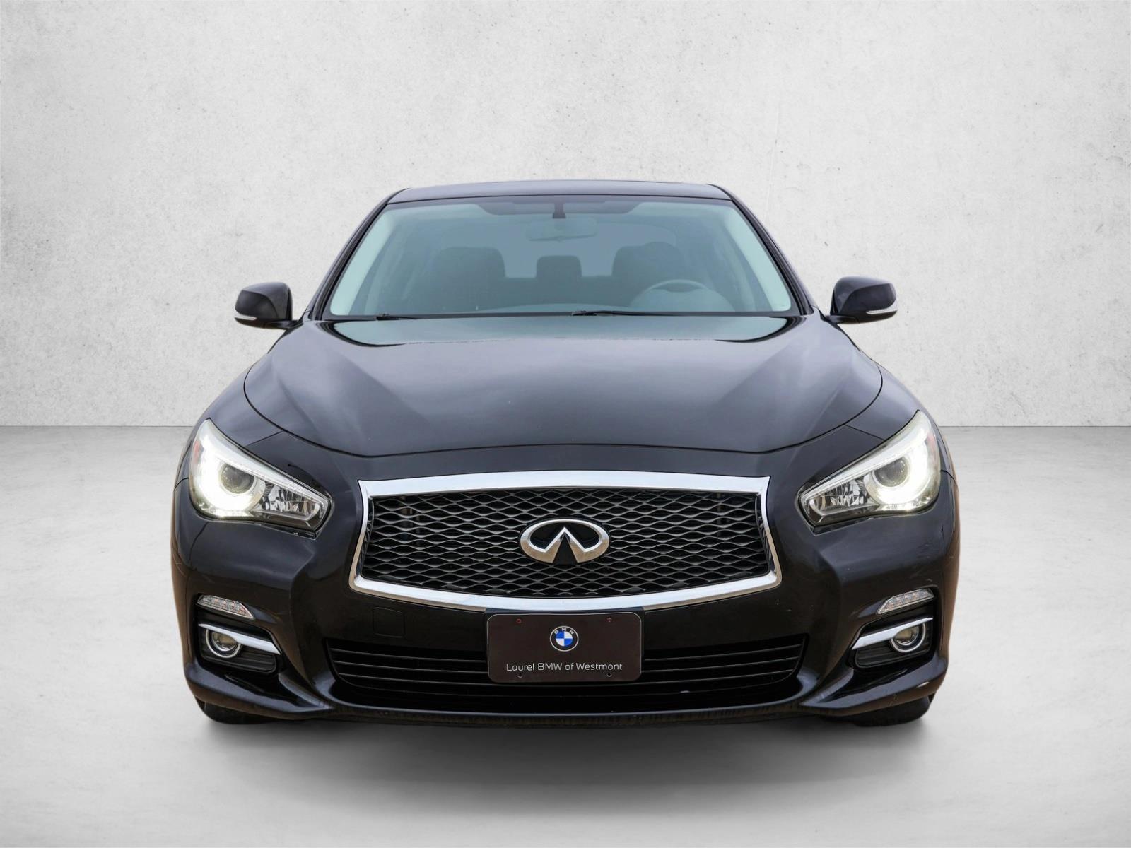 2015 Infiniti Q50 Premium photo 2