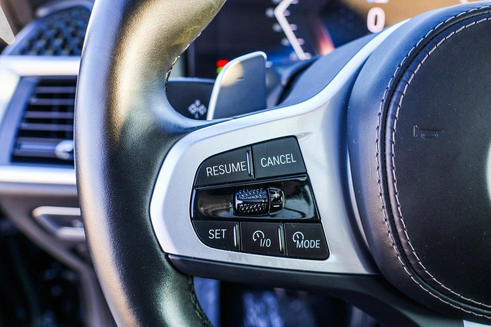 2025 BMW X7 - Image 14