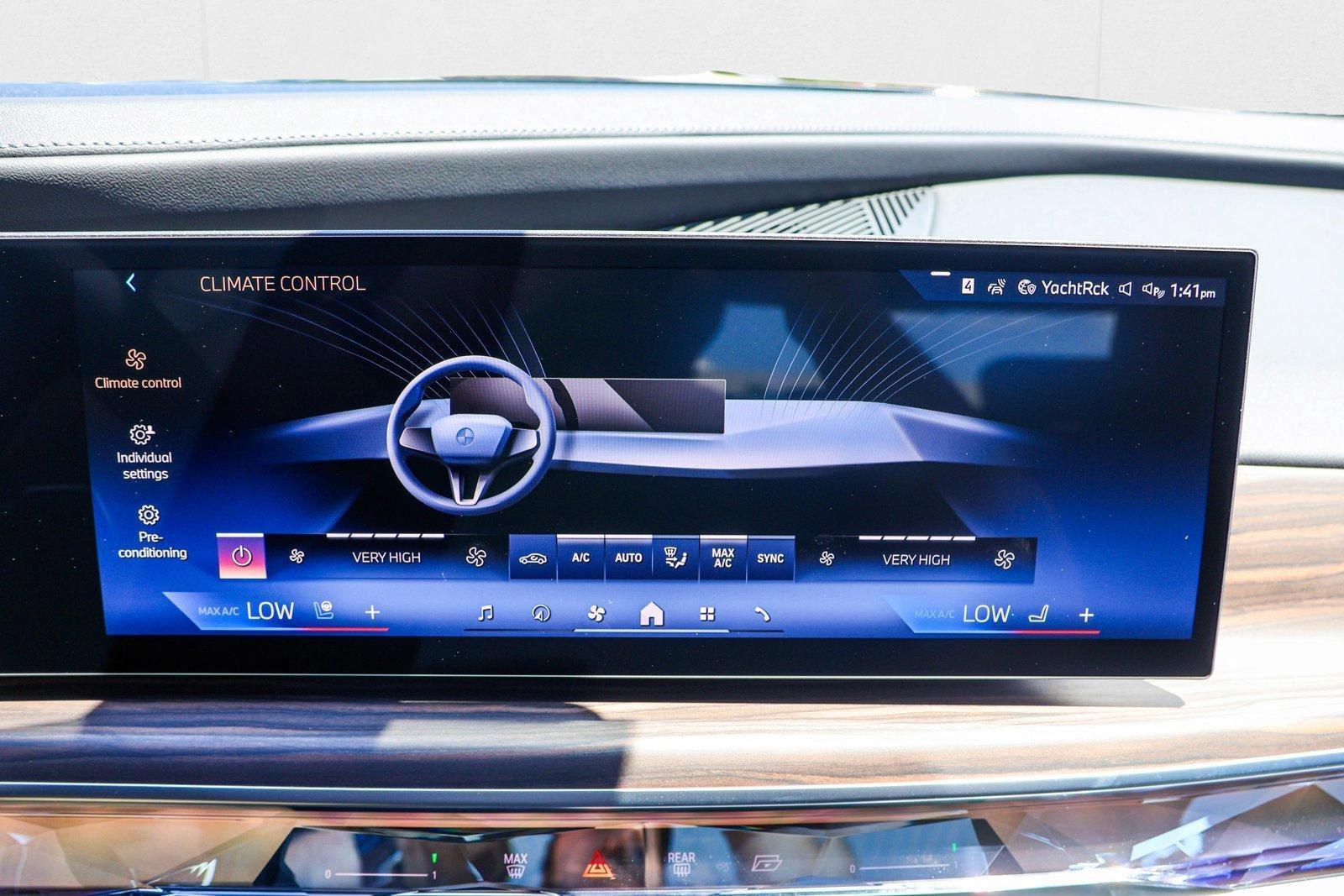 2025 BMW 7 Series 760i - Photo 18