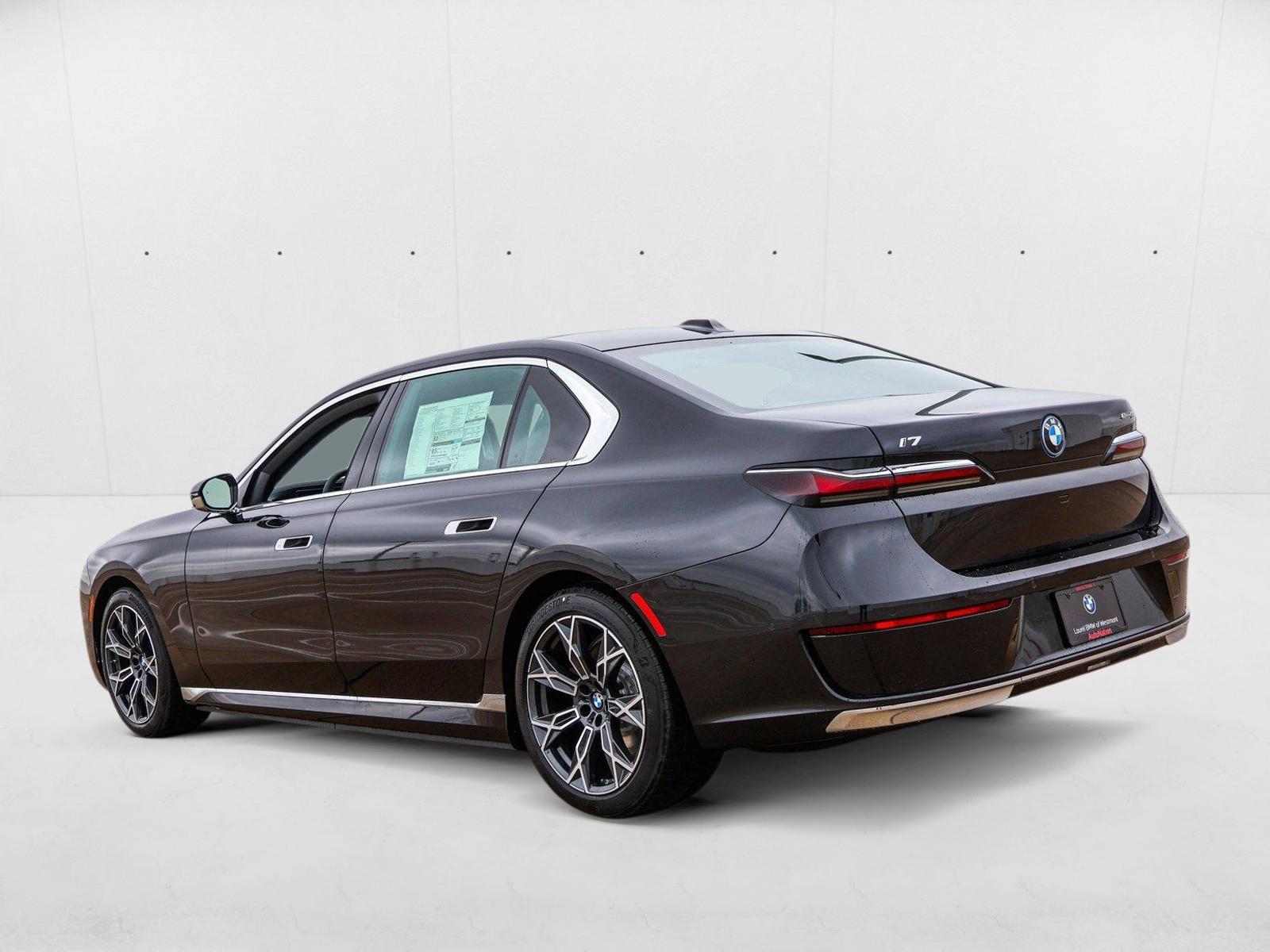 2025 BMW i7 50 - Photo 7