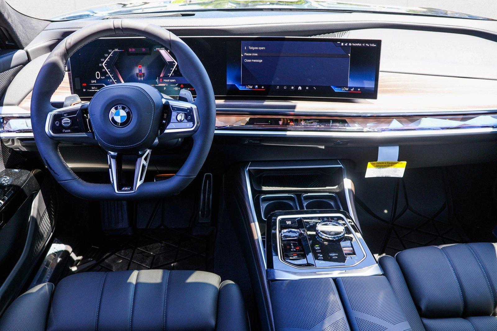 2025 BMW 7 Series 760i - Photo 22