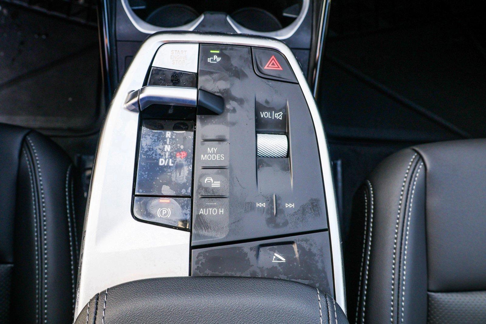 2025 BMW X1 - Image 19