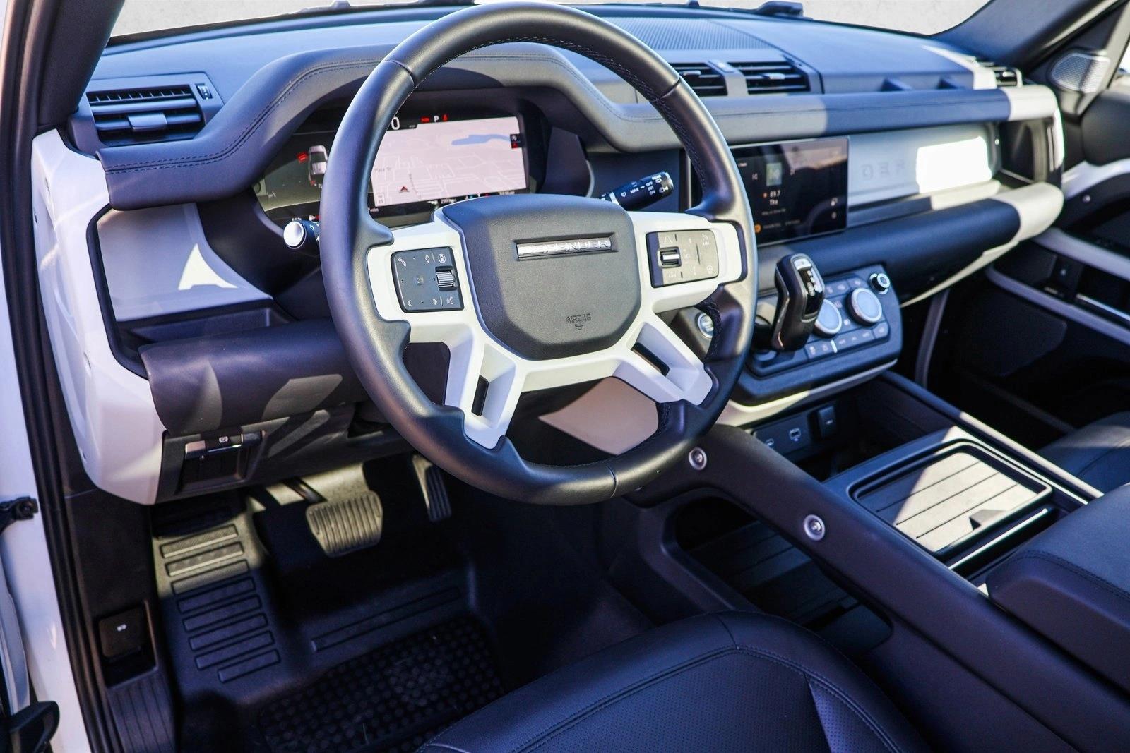 2024 LAND ROVER DEFENDER - Image 10