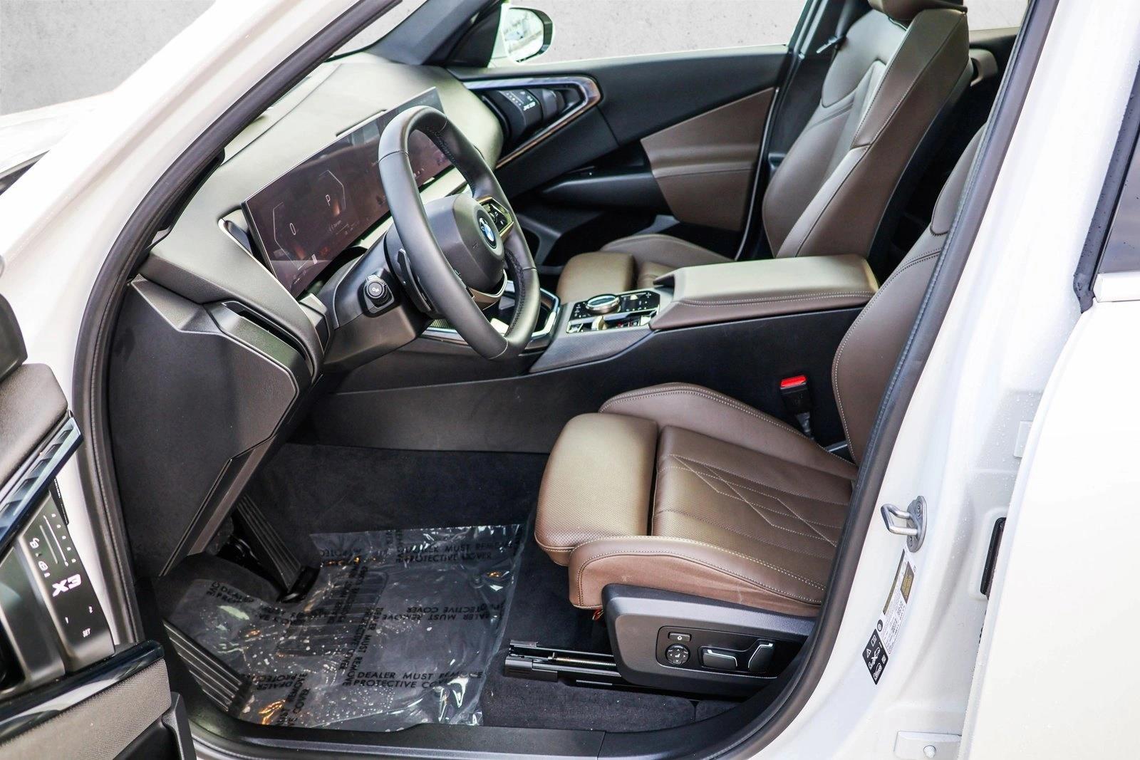 2025 BMW X3 - Image 12