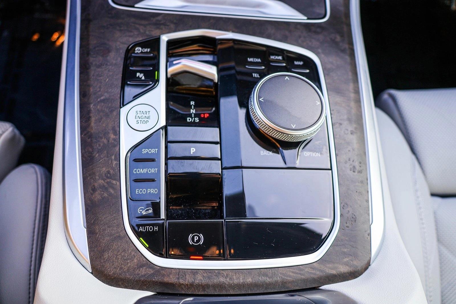 2025 BMW X5 - Image 21