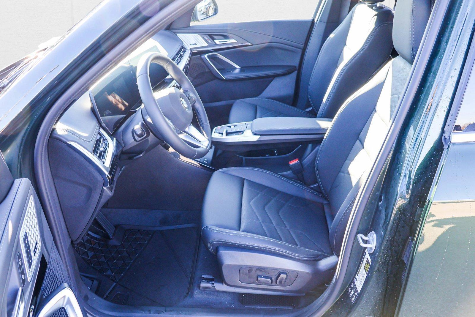 2025 BMW X1 - Image 12