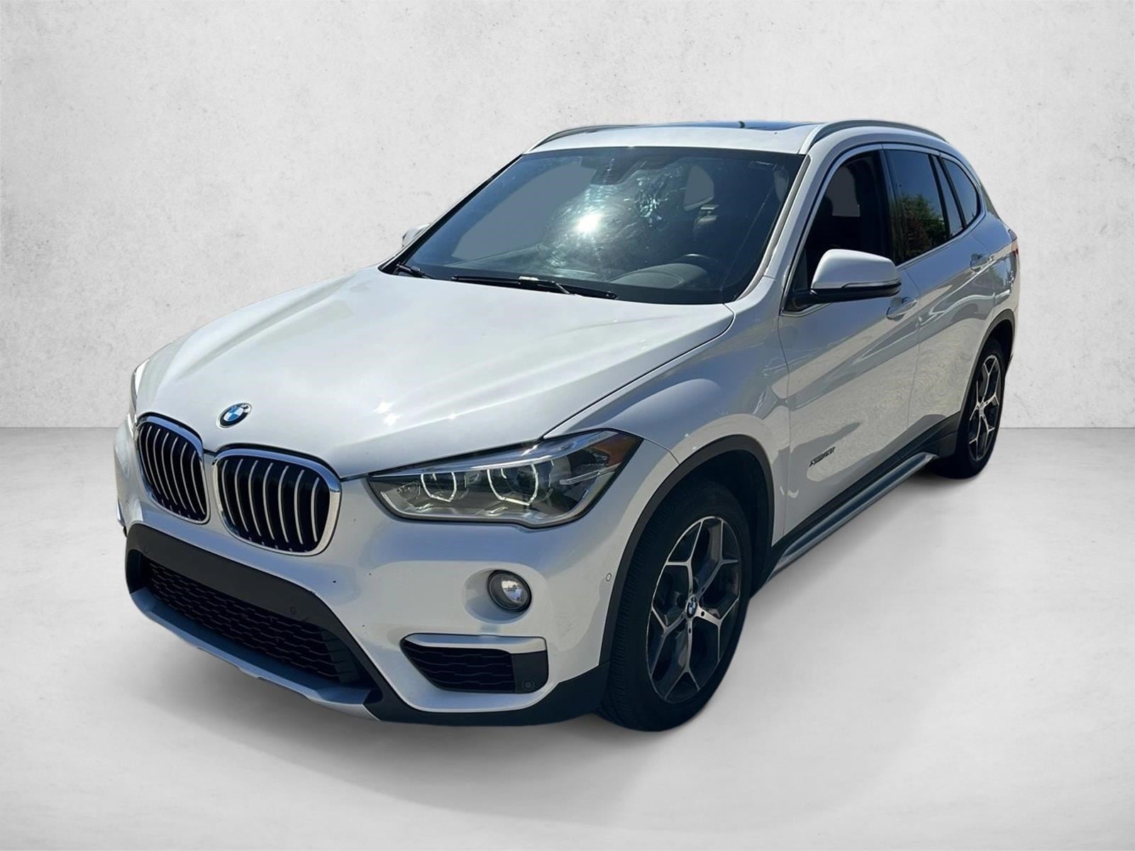 2016 BMW X1 xDrive28i's photo