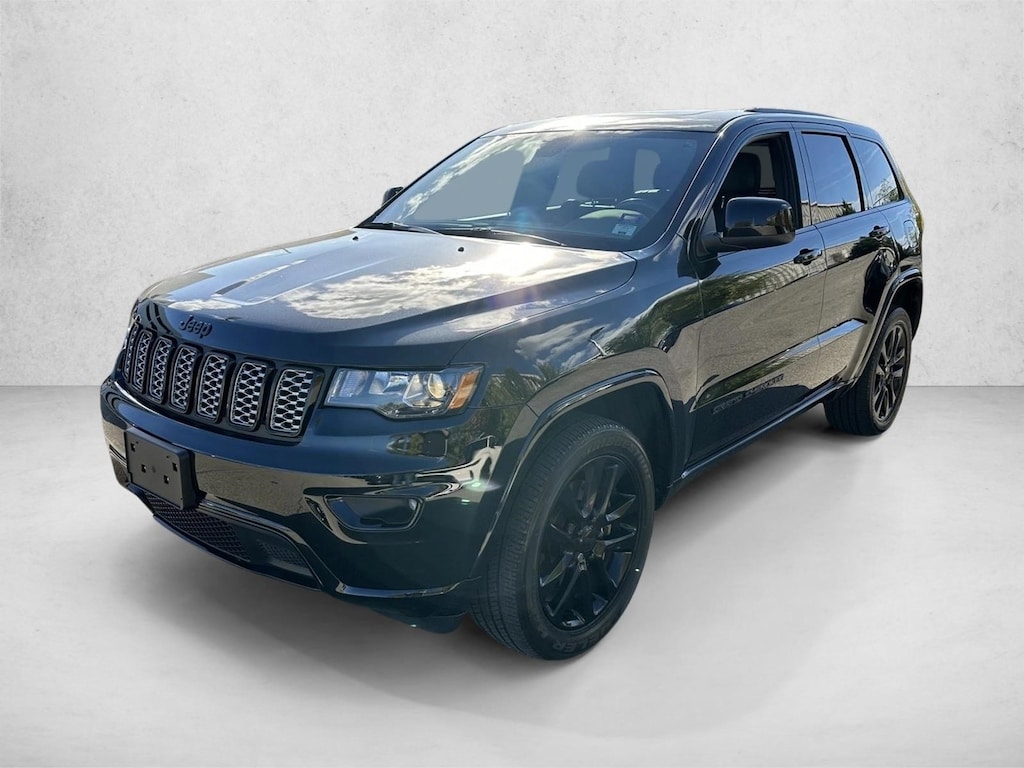 Used 2021 Jeep Grand Cherokee Laredo SUV