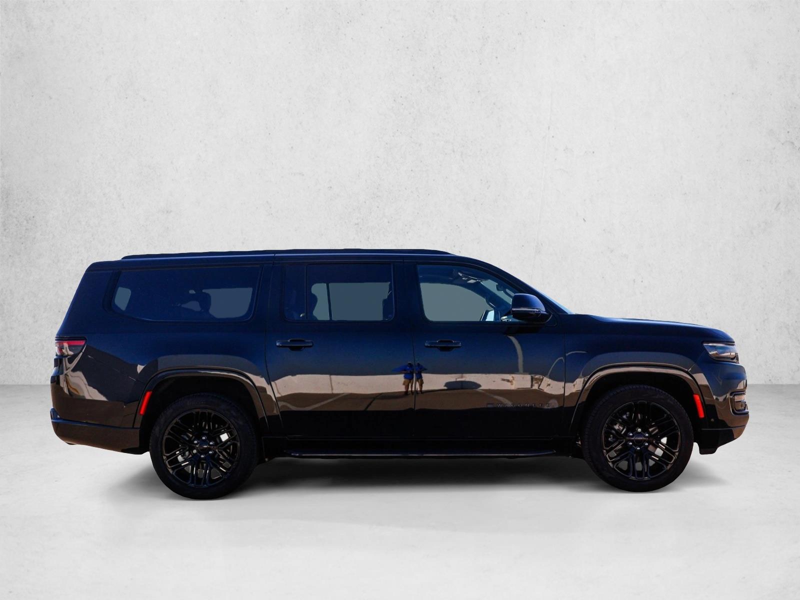 2024 Jeep Wagoneer L Series II photo 4